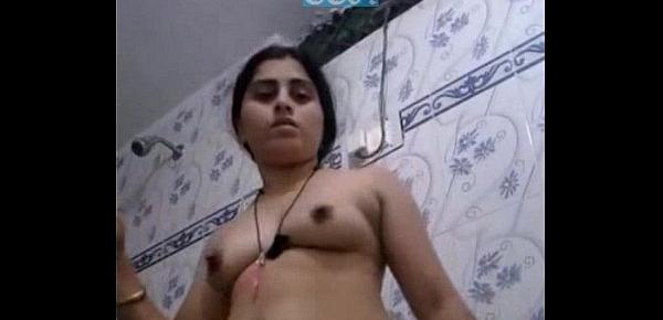  Desi Tall MILF Manika displaying her naked body